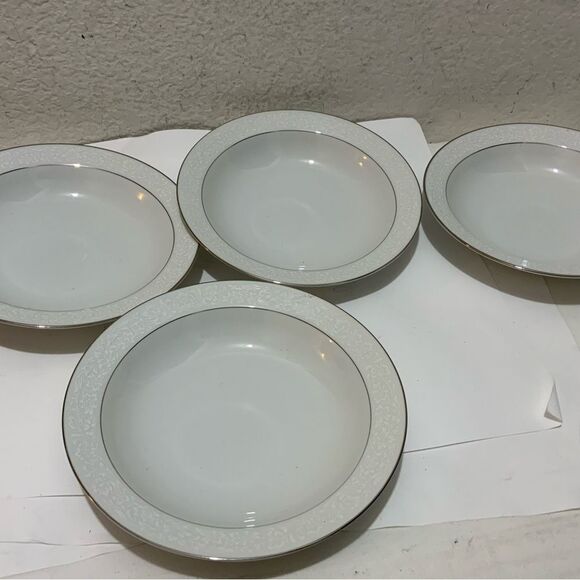 Grace CONCERTO Set of 4-7.5” salad bowl Plate Fine China Japan Platinum B7